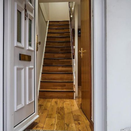 לונדון Cozy Double Room - Only Room מראה חיצוני תמונה