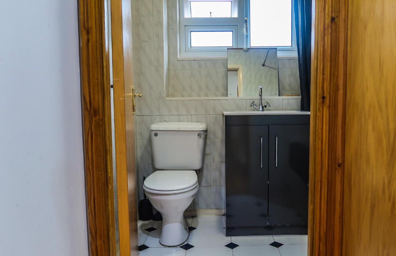 לונדון Cozy Double Room - Only Room מראה חיצוני תמונה